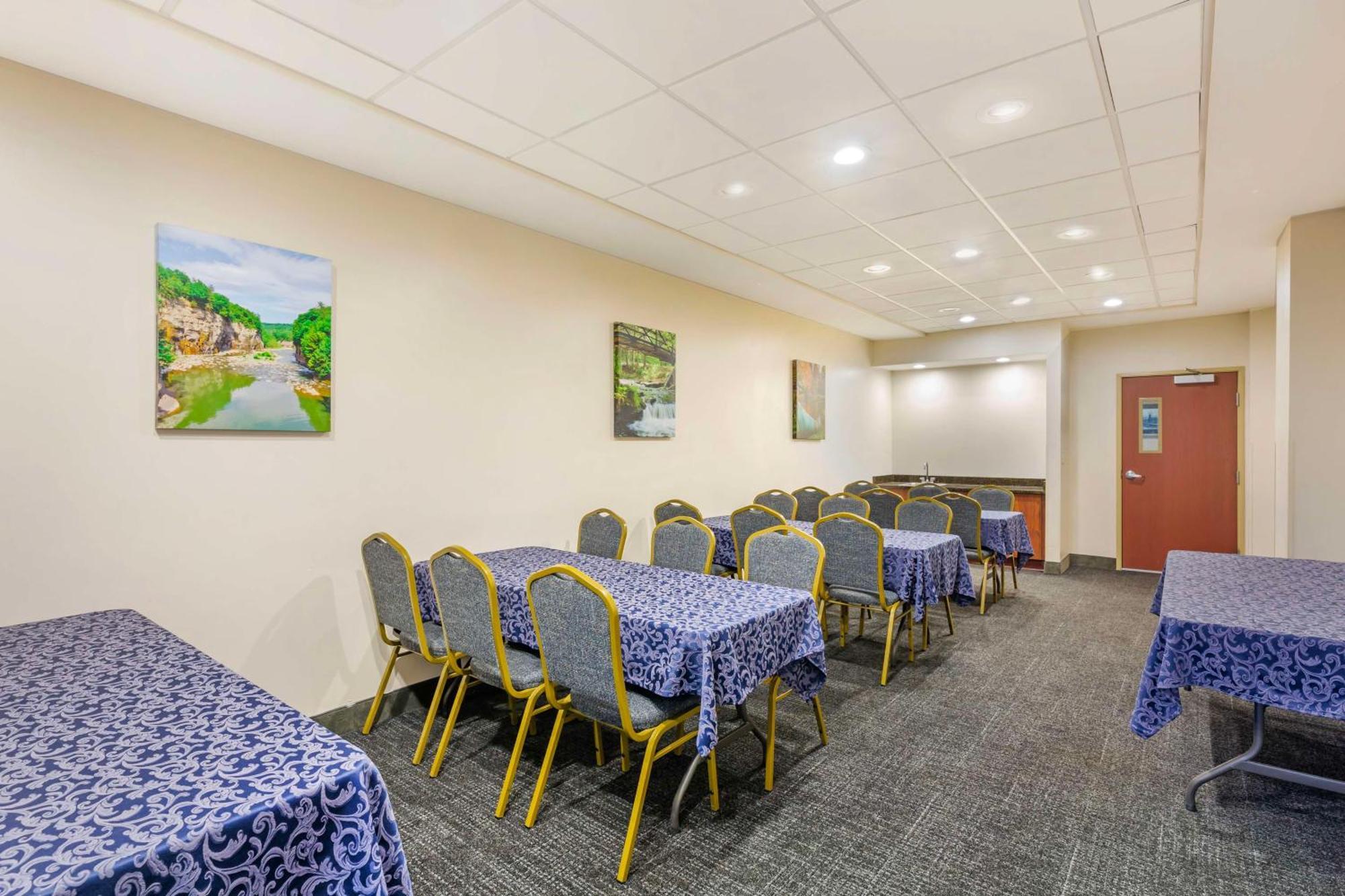 Best Western Plus Victor Inn & Suites Buitenkant foto